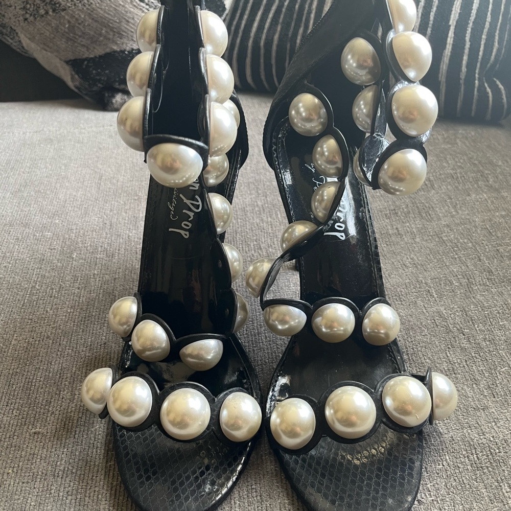 Elegant Black and Pearl Women's Sandals